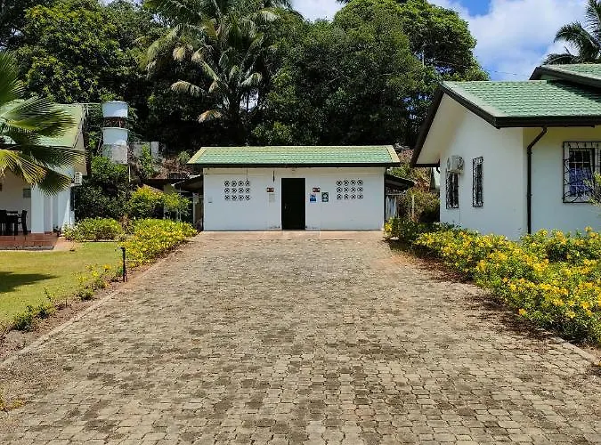 Luana Yuna Villa *