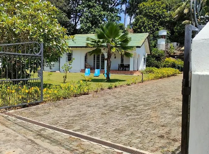Luana Yuna Villa Au Cap