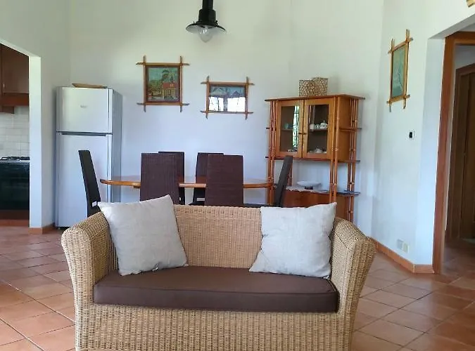Luana Yuna Villa *