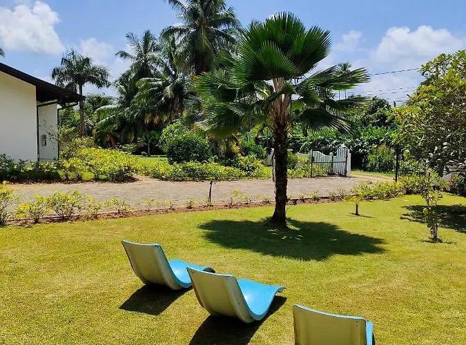 Luana Yuna Villa Au Cap