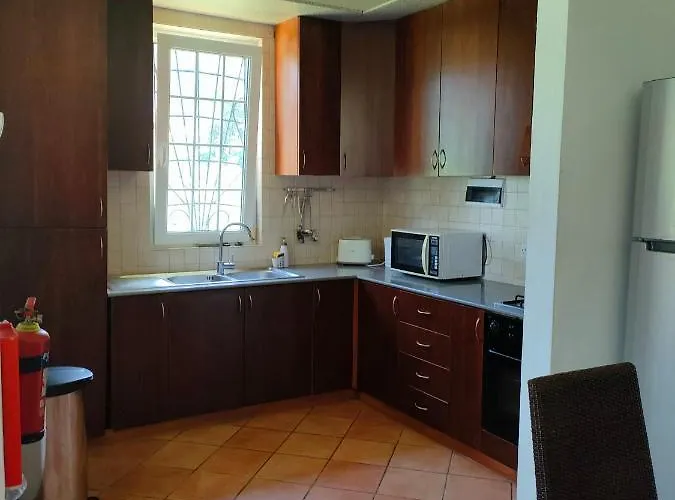 Luana Yuna Villa