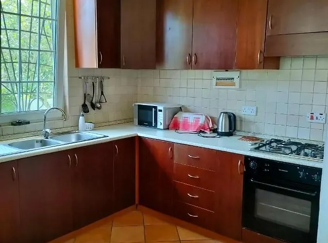 Luana Yuna Villa