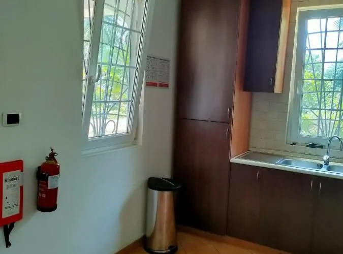 Luana Yuna Villa Au Cap